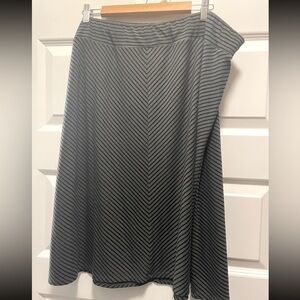 Midi skirt Grey & black striped